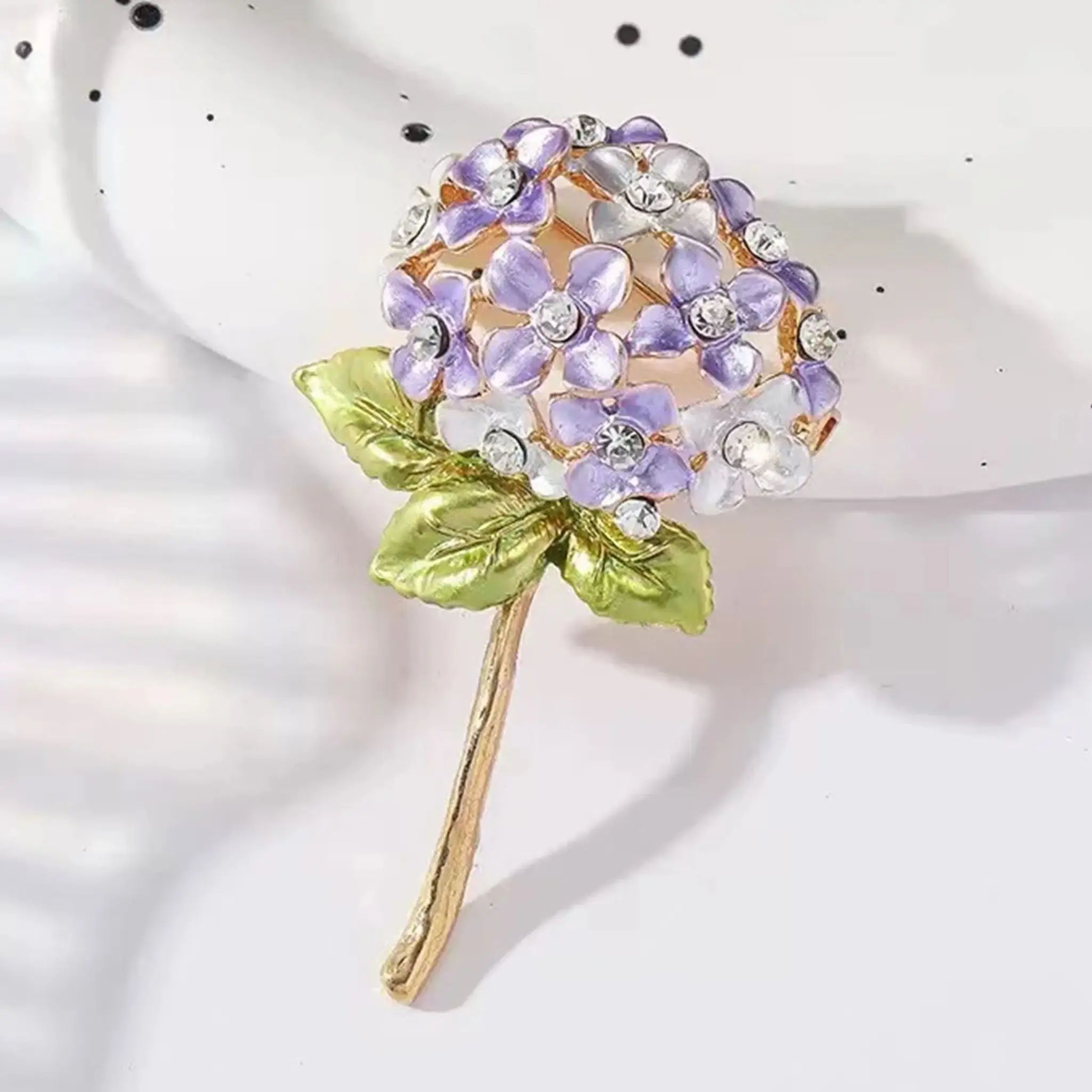 #6 Trending Brooches Right Now