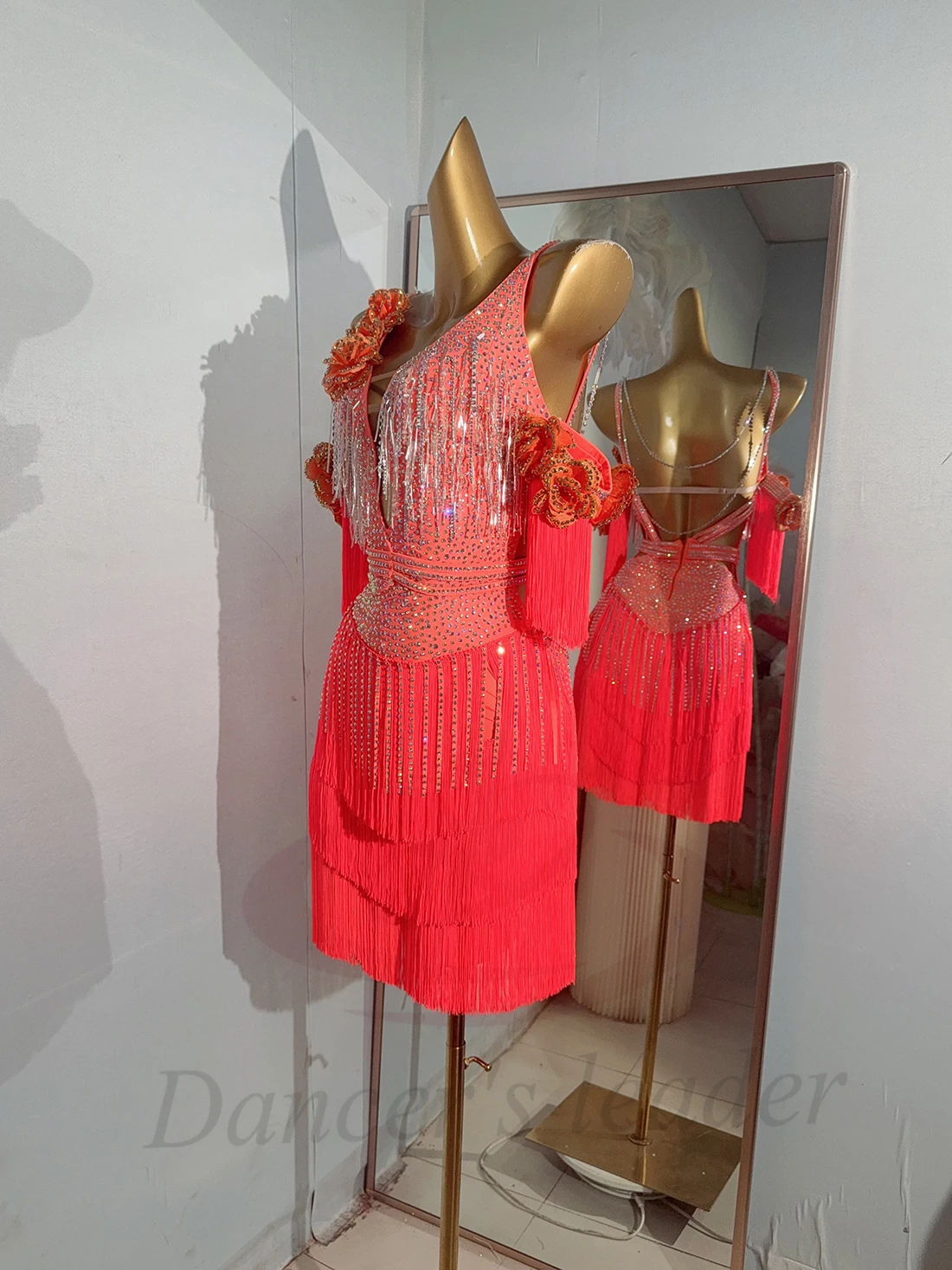 Latin danseres volwassen kinderen high-end op maat gemaakte holle kwastjesjurk Samba strass prestatiejurk