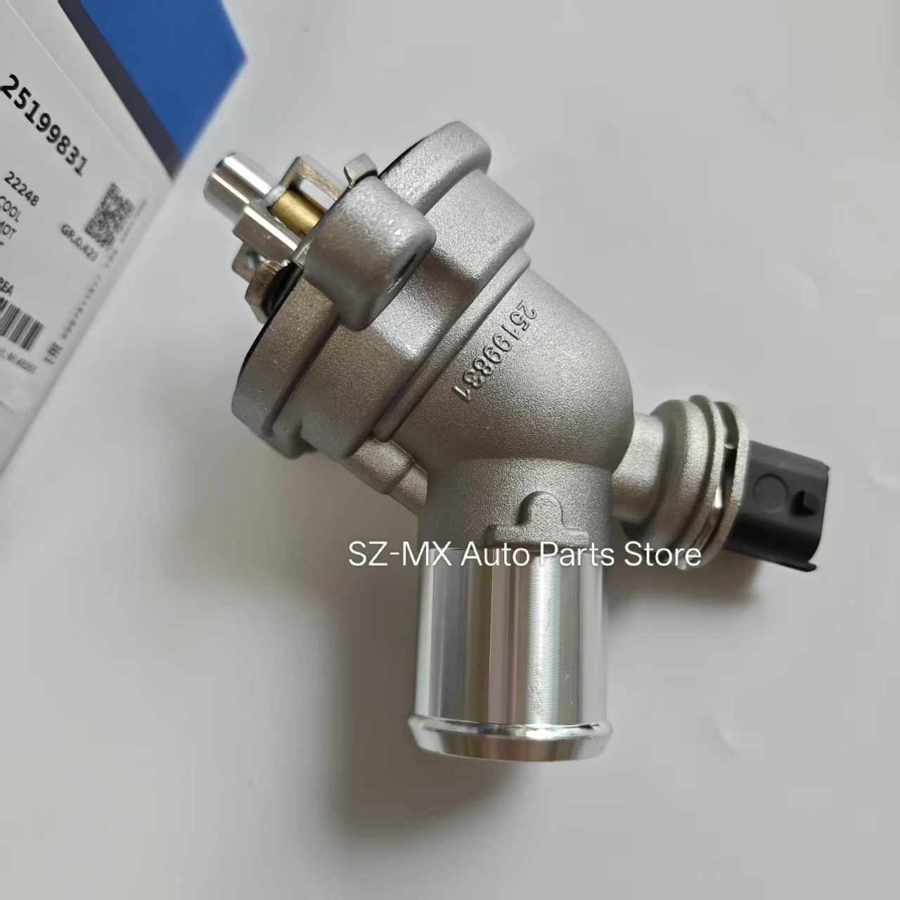 OEM # 25199831   Termostat płynu chłodzącego silnik do Chevroleta Spark 1.2L Aluminiowa obudowa termostatu chłodzenia silnika Zespół pokrywy