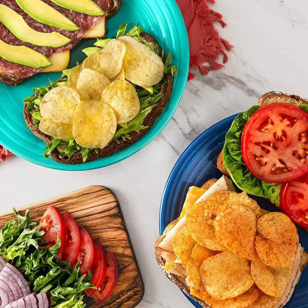 رقائق البطاطس ذات الموجة الكبيرة من Lay's والمعكرونة الحارة وجبات خفيفة من شاي بعد الظهر - وجبات خفيفة مثالية للعمل أو المنزل أو المدرسة (9 عبوات)