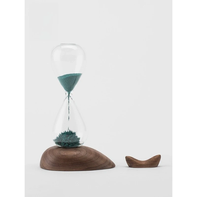 

Minimalist Walnut Whale Magnetic Hourglass Exquisite High-End Office Decoration