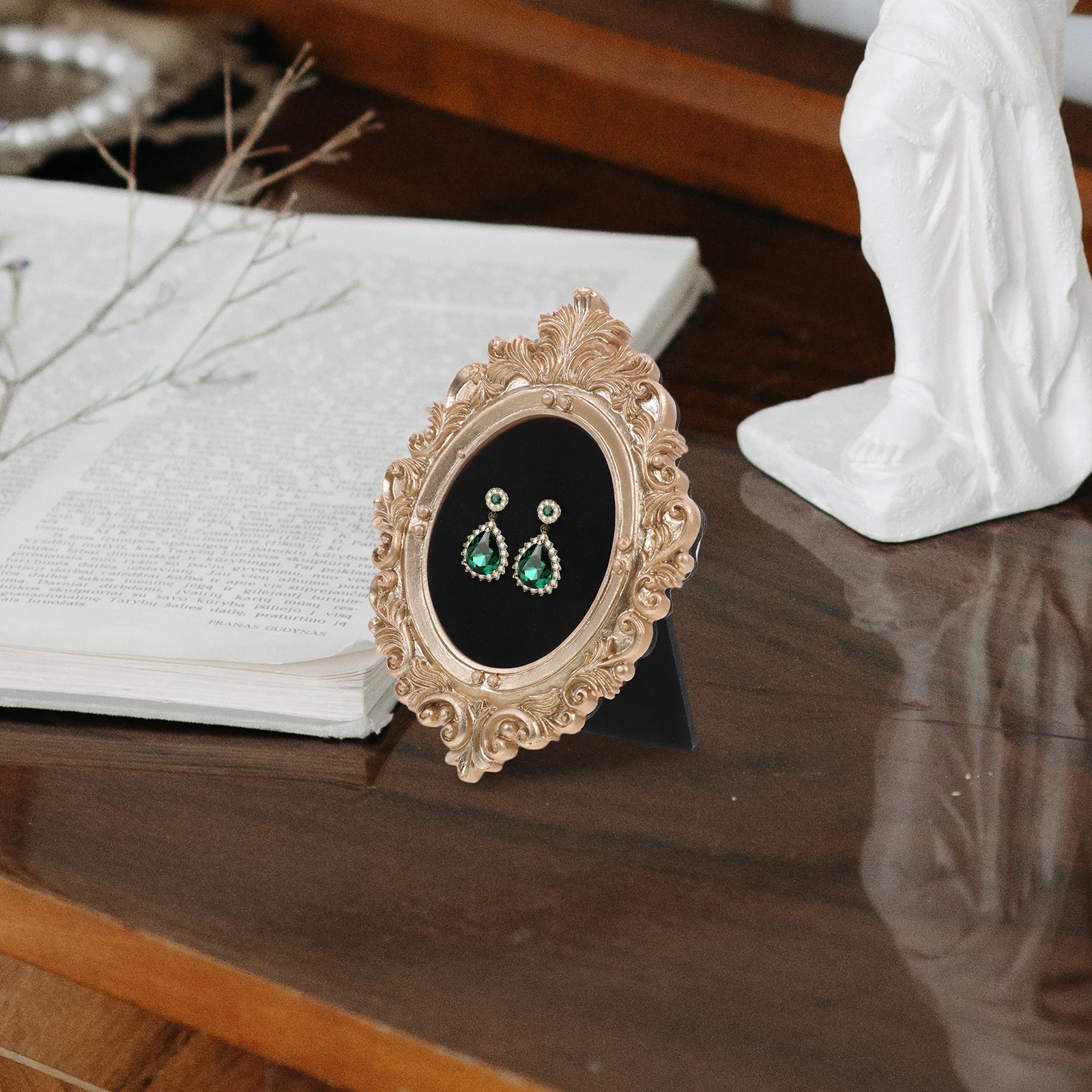 

Jewelry Display Stand Vintage Resin Mini Small Props Photo Frame for Earrings Necklaces Decor Accessories Storage Rack
