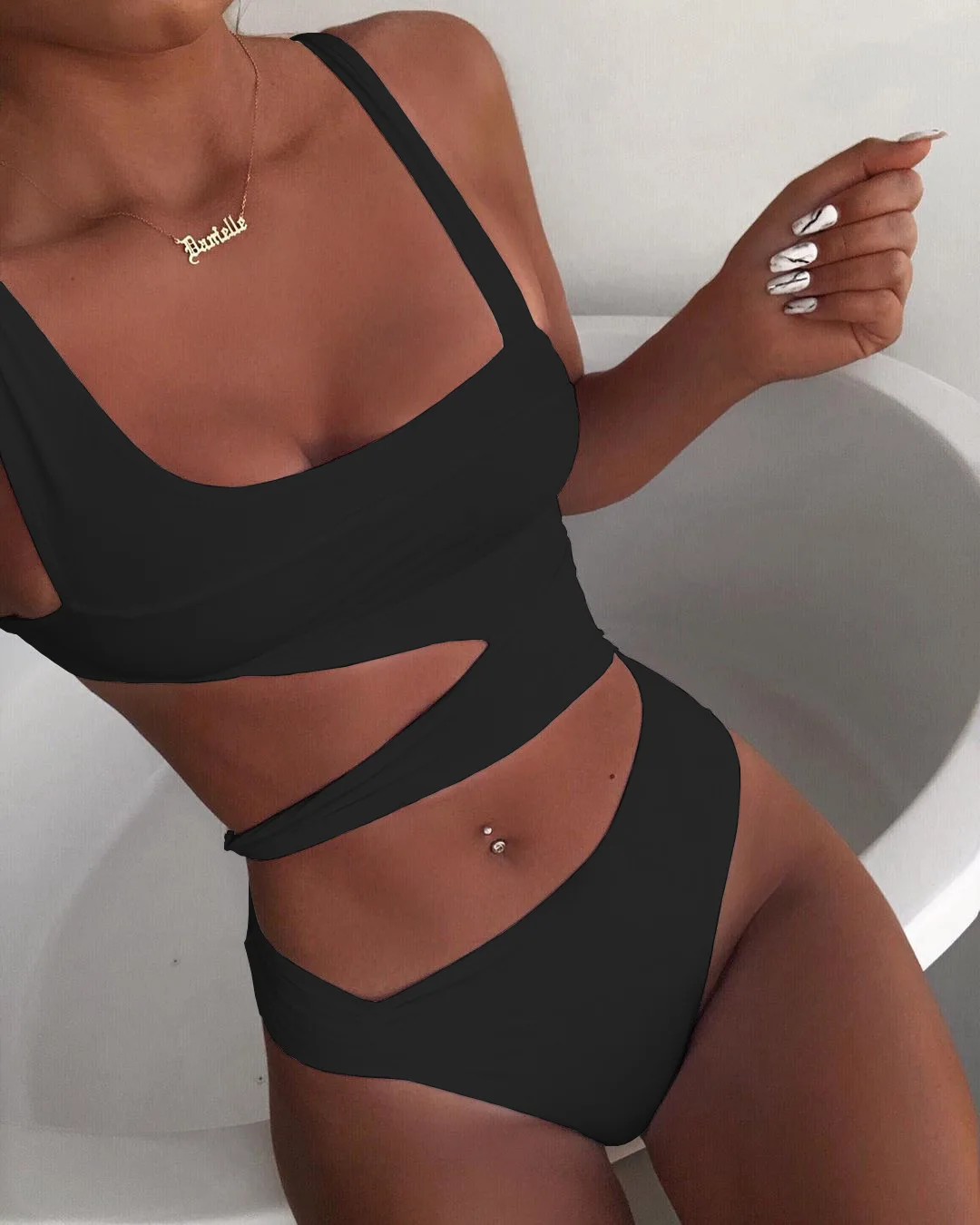 

2021 Women New Sexy Black One Piece Swimsuit Women Cut Out Swimwear Push Up Monokini Bathing Suits Beach Wear Swimming Suit