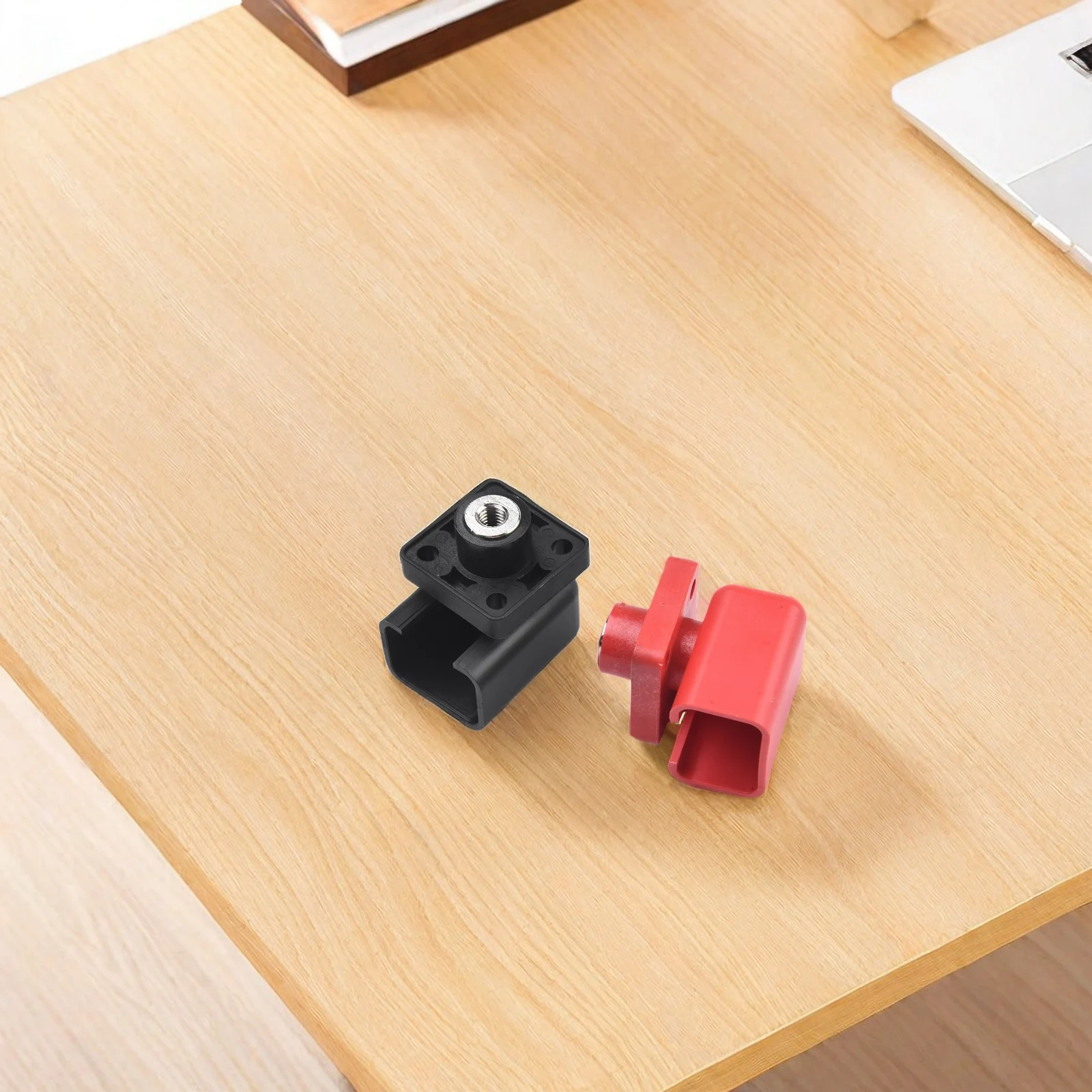 كتلة طرفية عملية مثبتة على الحائط ومقاومة للاهتراء 100A موصلية طاقة كهربائية تيار عالي #1