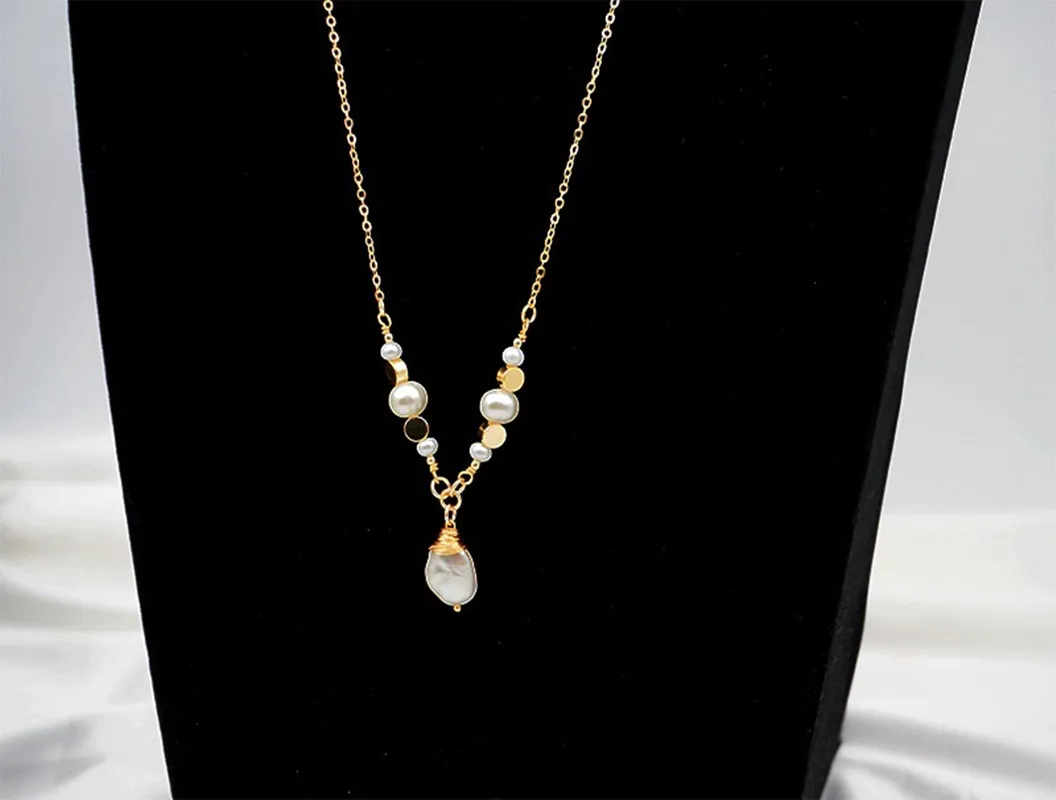 Long White Pearl Pendant Female Model Luxury Necklace For Women Accessories 073107