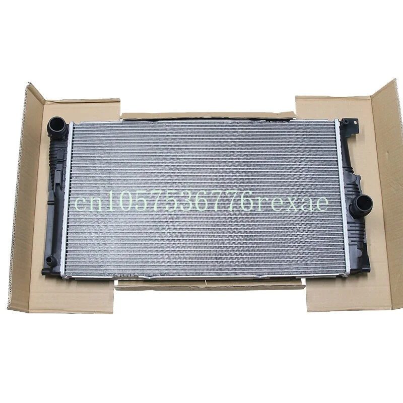 For Porsche Panamera URO Auto Engine Cooling System 97010613103 Car Radiator