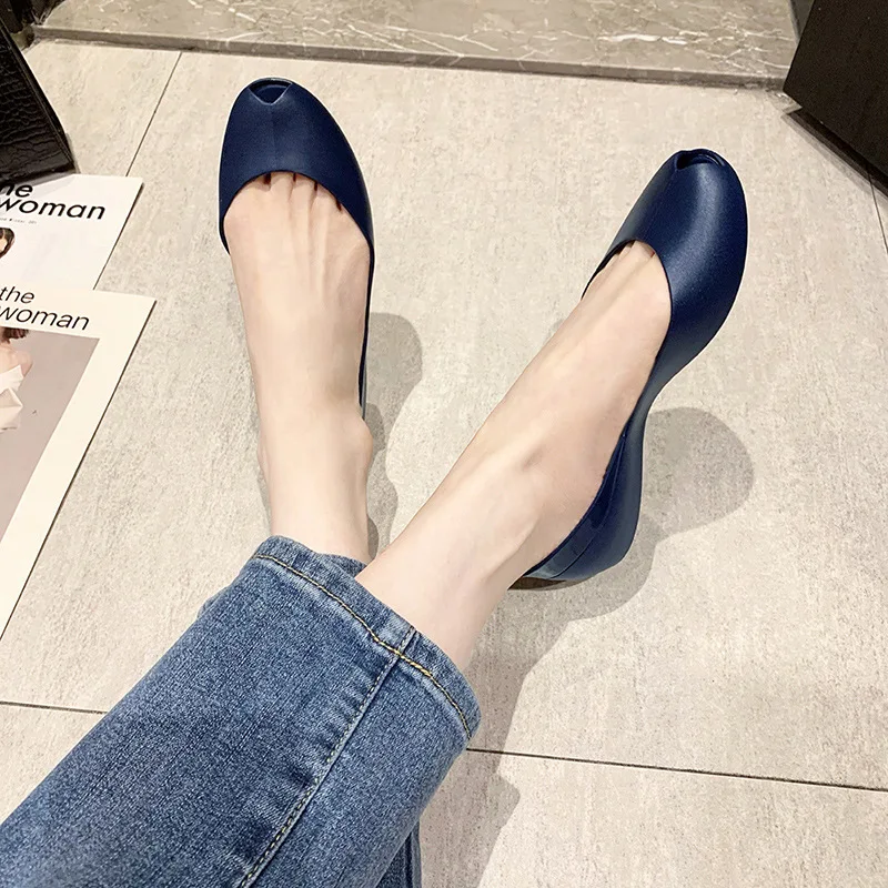 2023 sandali da donna Flat Shallow Mouth Single Shoes Ladies Soft Sole comode scarpe da spiaggia scarpe da gelatina per bocca di pesce per adulti