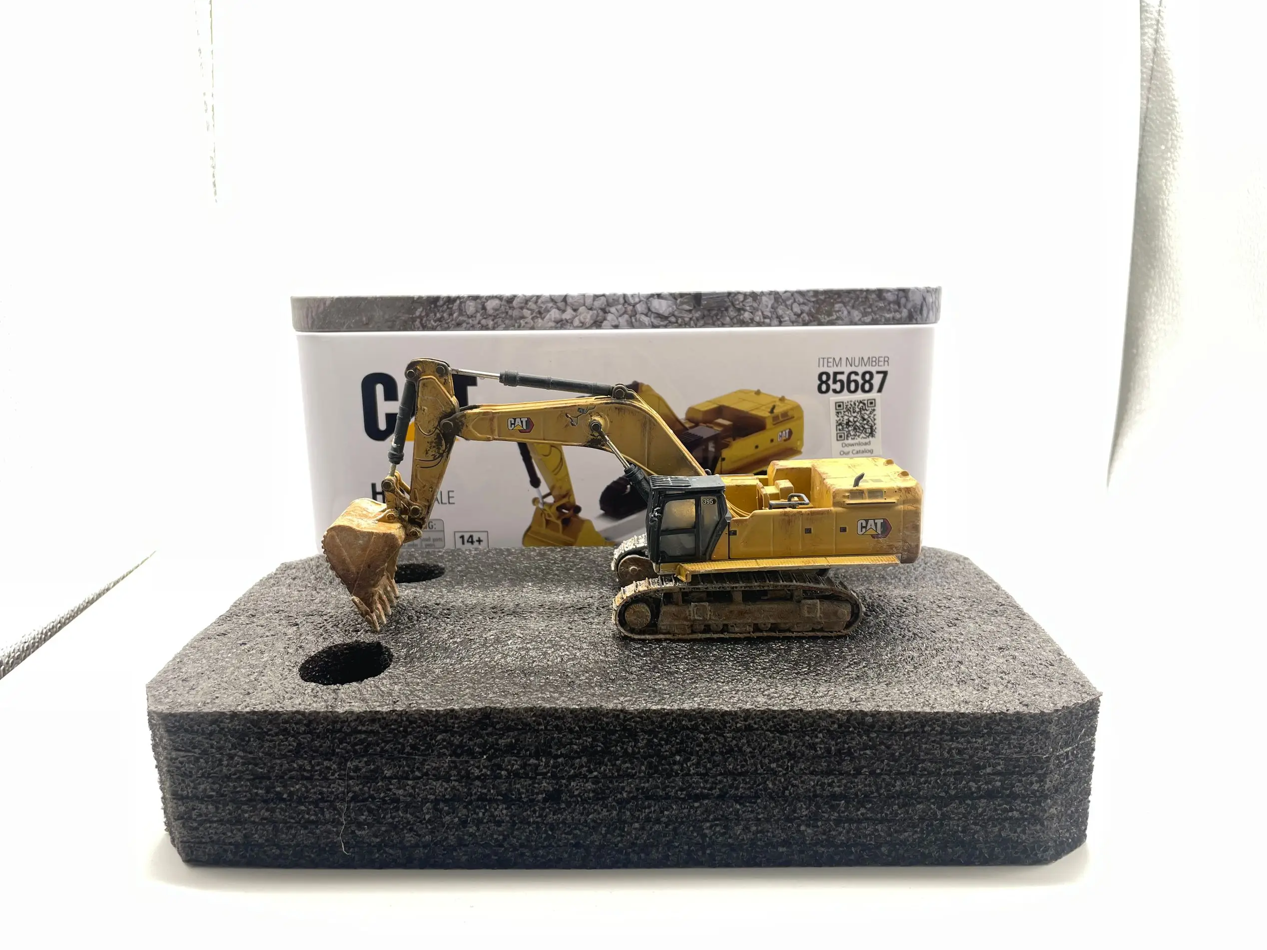 

395 Next Generation Hydraulic Excavator Muddy Veries 1/87 HO Scale DM85687 Scene decoration, boy's birthday gift