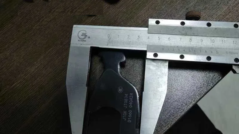 الصين سعر المصنع وسادة الفرامل التلقائية مع السيراميك D1660-8887 3256981514 FDB1080 لحالة سانتانا الجديدة