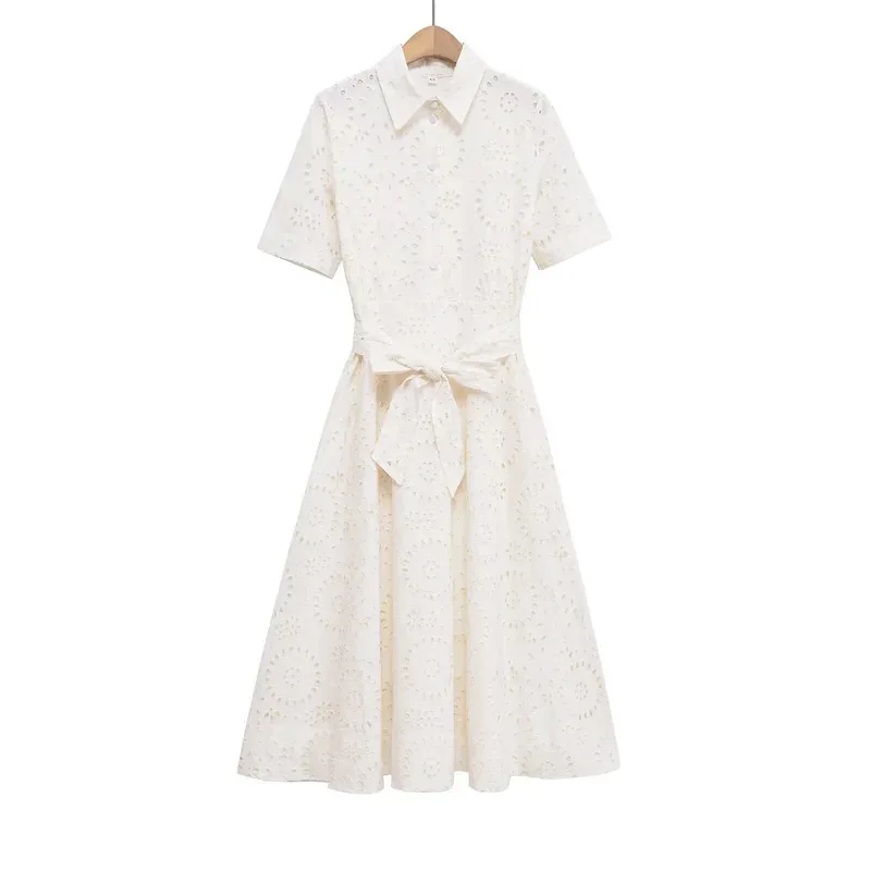 Elegante branco de manga curta bordado camisa vestido com cinto de comprimento médio lapela praia férias vestido feminino para o verão