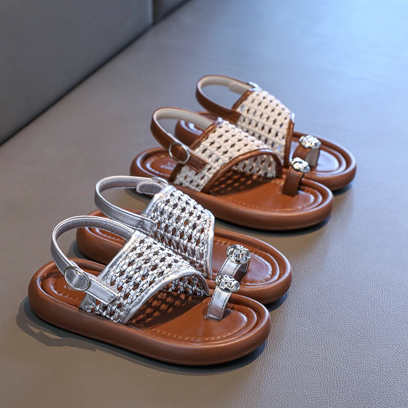 

Girls Summer Sandals Fashion Clip-toe Children Causal Beach Sandals Classic Woven Style Kids Outdoor Flat Sandals Thick Bottom