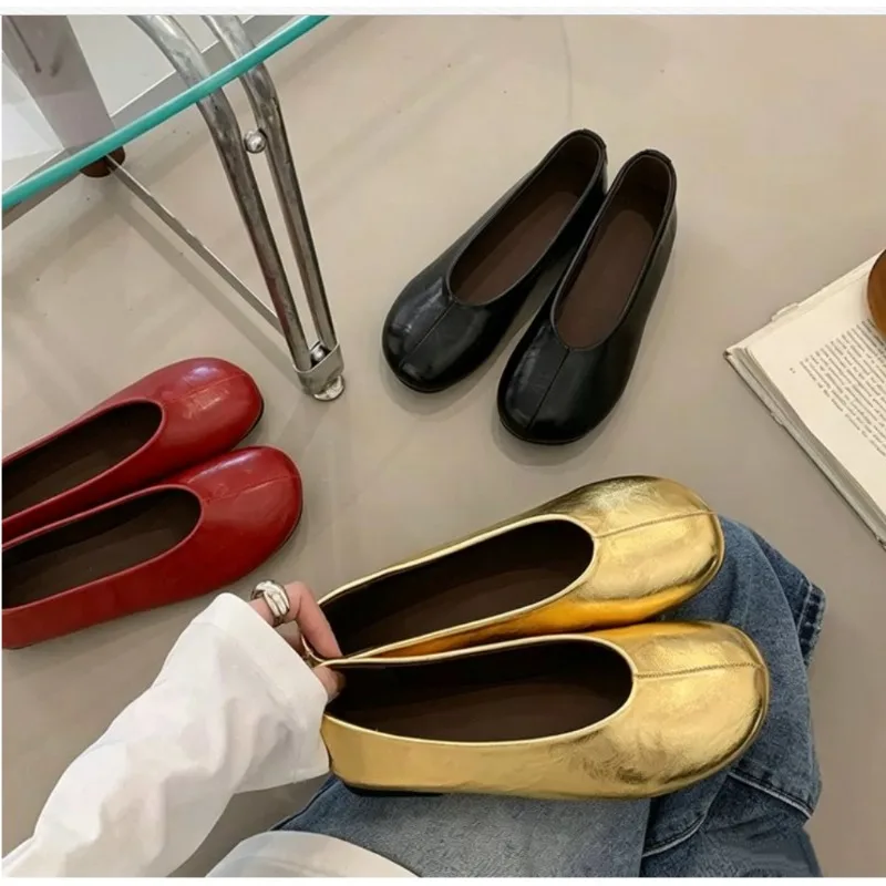 Fashion Golden Women Moccasin Shoes Designer Ballet Flats Woman Round Toe Japanned Loafers Women Vintage Outdoors Driving Shoes