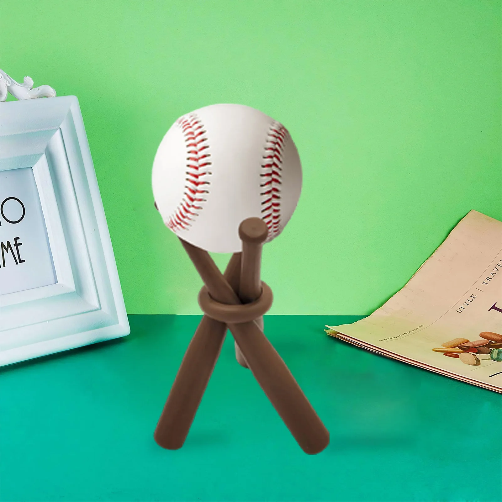 Wooden Baseball Display Holder Easy to Detach Classic Design Bat Ball Holder Suitable for Baseball Players Fans THJ99