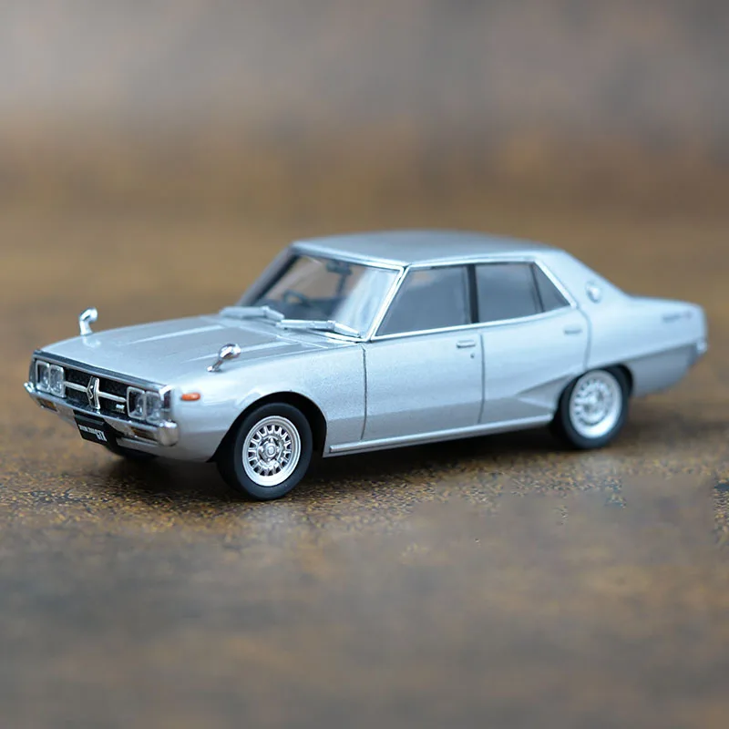 DISM 1/43 Scale NISSAN SKYLINE 2000GT XES Alloy Car Model Ornaments