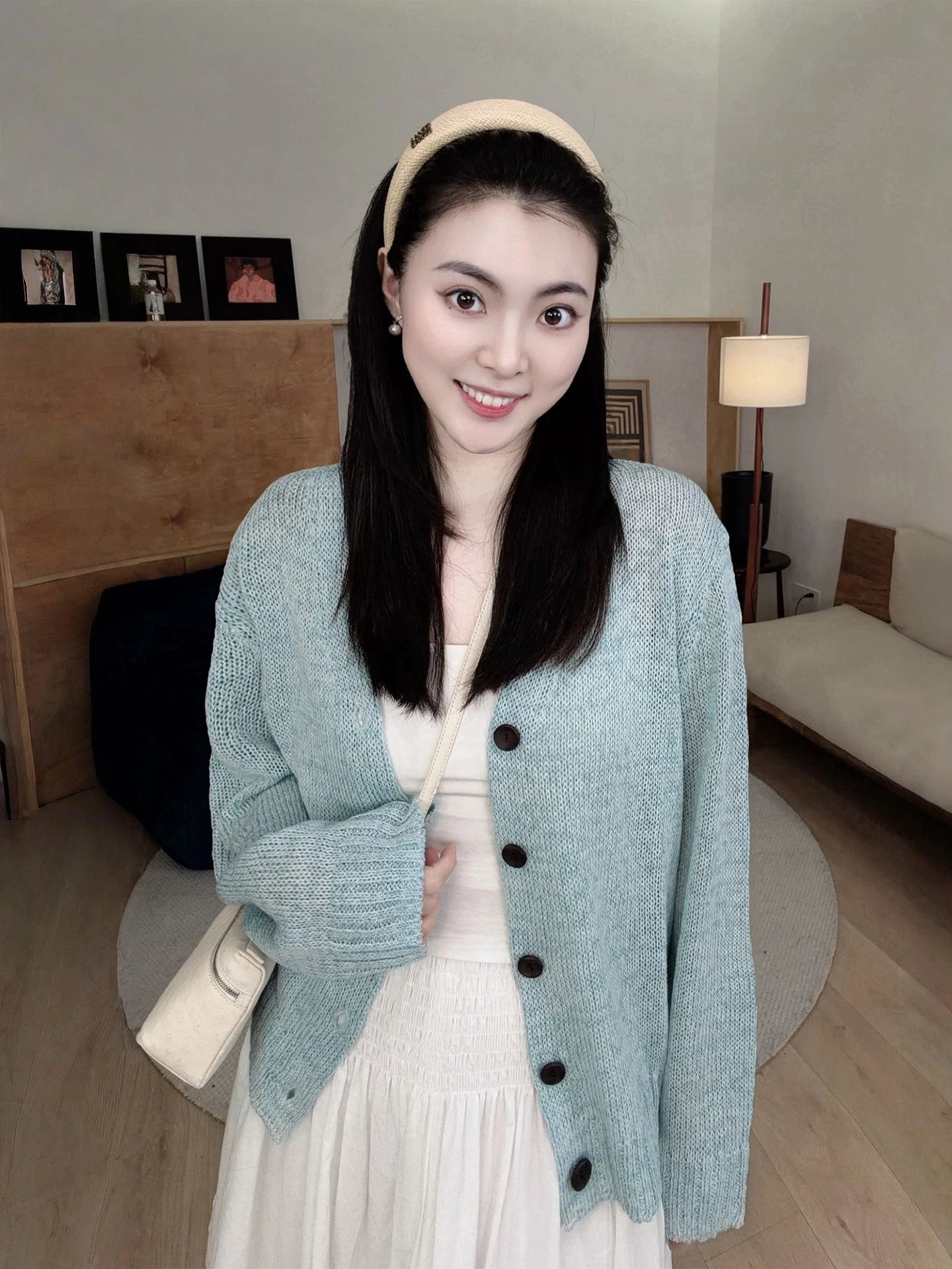 

AW Wang Na Na Lake Blue Open Cardigan Spring New Sle Soft Linen Lyocell V-ne Knitted Sweater Ele Regular Fit Ladieswear