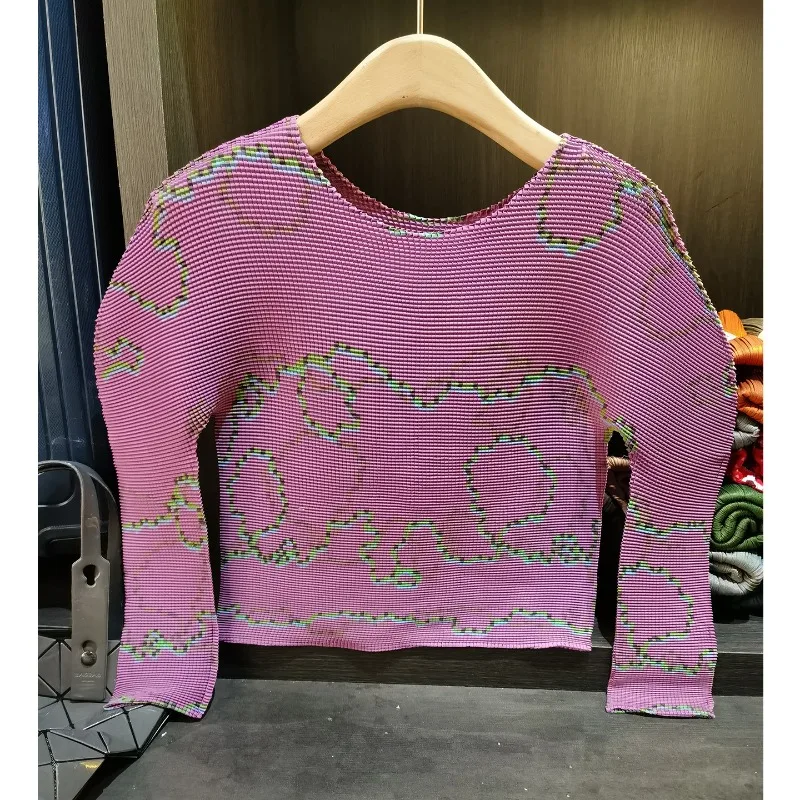 

Miyake Pleated T-shirt 2026 Spring Summer Abstract Collision Line Pleats T-shirt Design Sense Round Neck Slim Tops Female