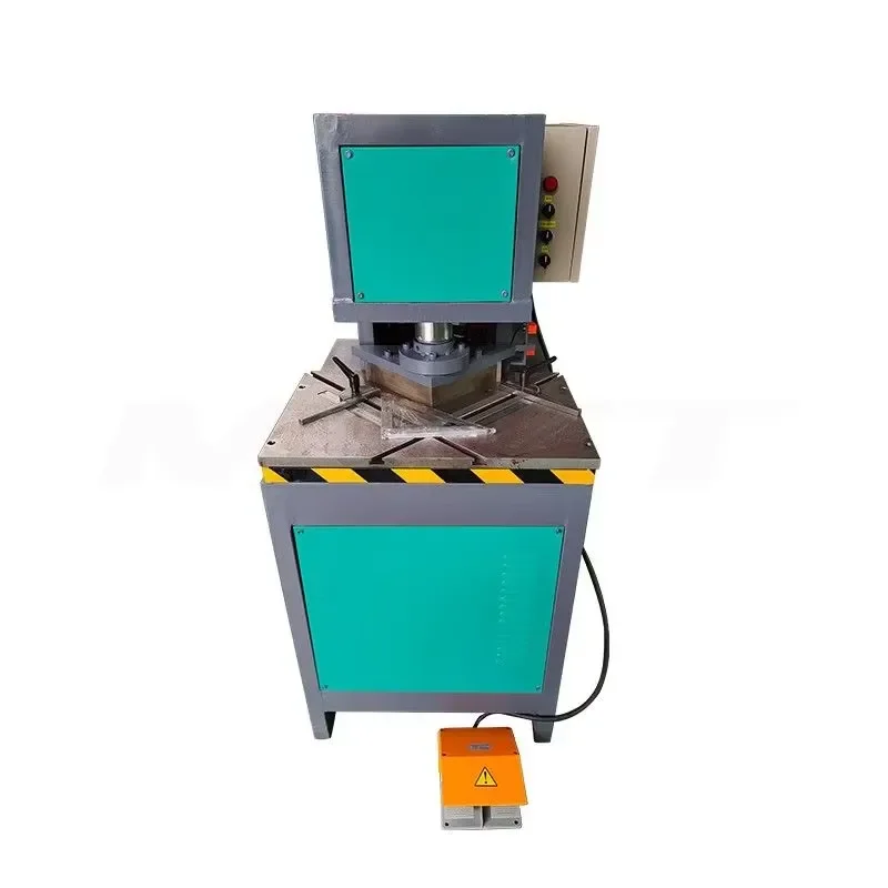 LX-I-200*200 Fixed Hydraulic Angle Shearing Machine New Hydraulic Notching Machine Metal Sheet Corner Cutting Device for