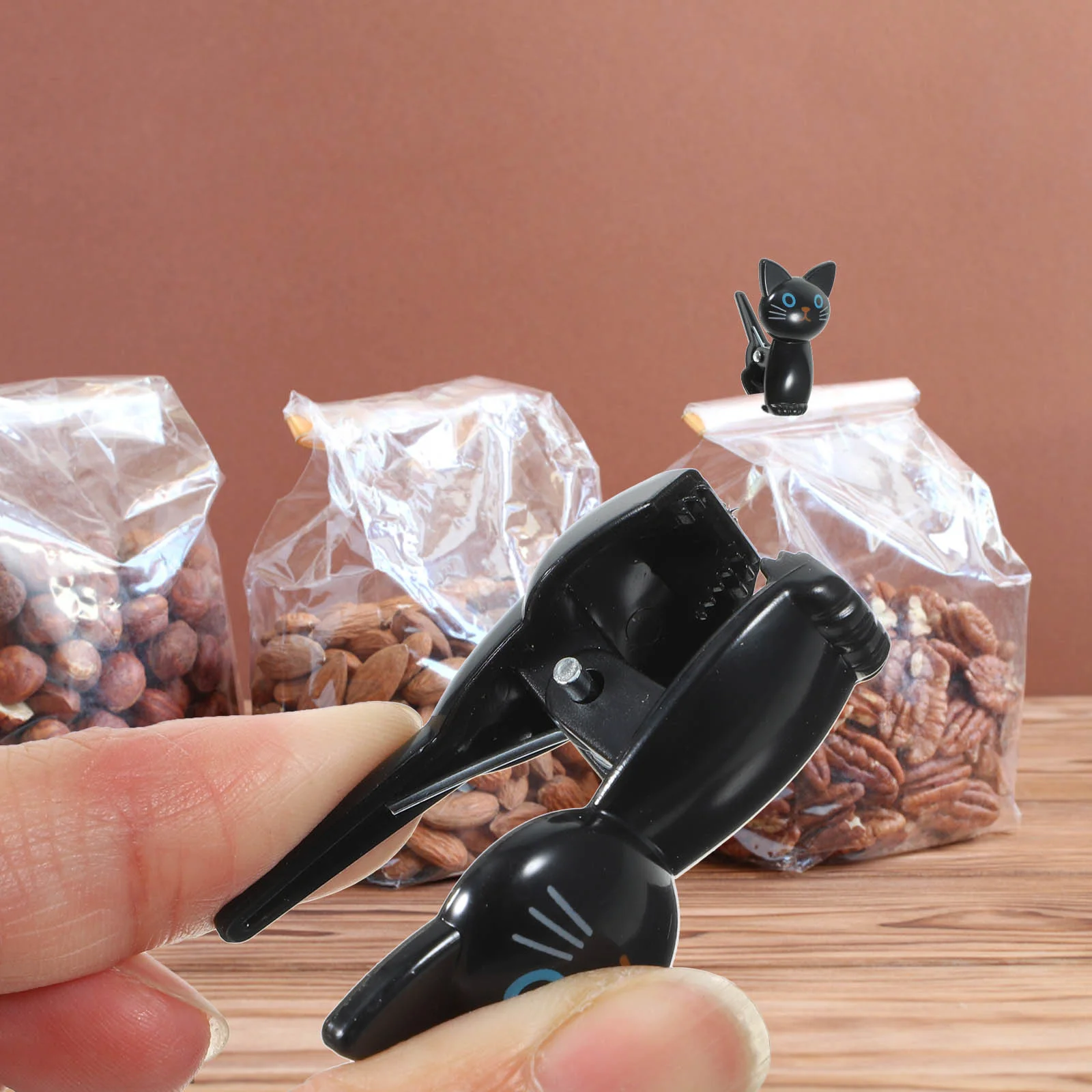 8 Pcs Food Sealing Clips Multi-purpose Clothespin Cat Shaped Assorted Bags Plastic Chip Pouch