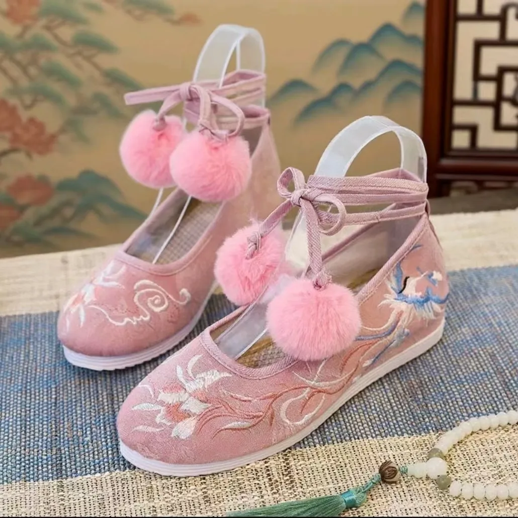 2026 Women's Pink White Phoenix Embroidery Hanfu Shoes Chinese Style Breathable Flat Shoes for Women Summer Cute Casual Q-265