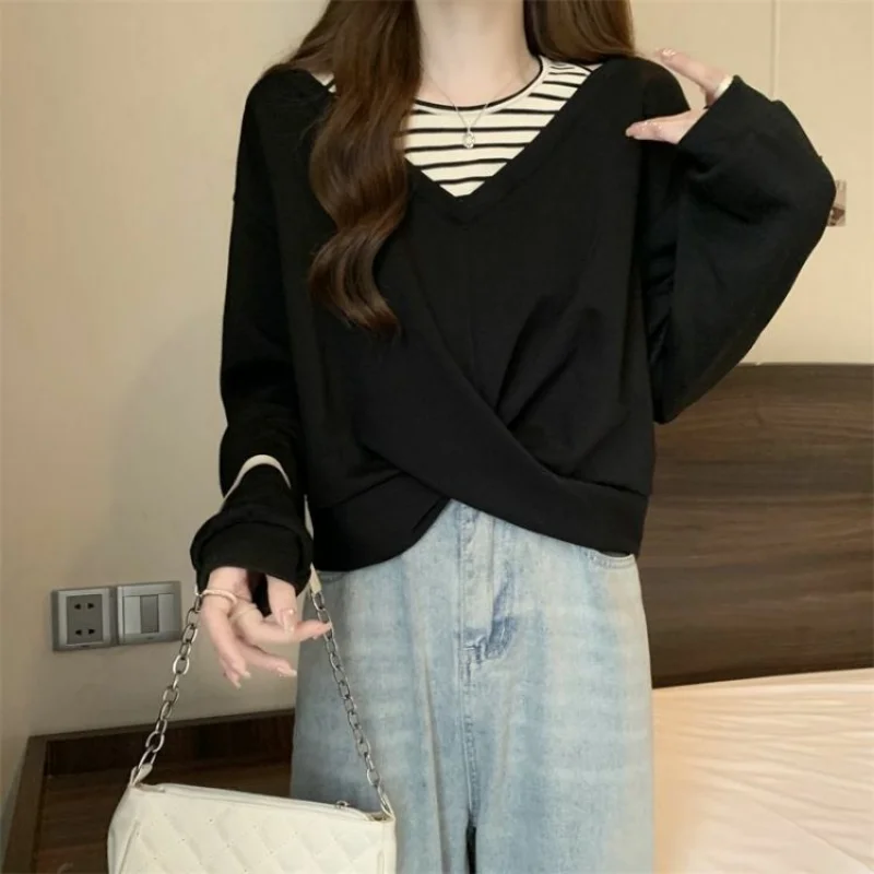 Felpa patchwork irregolare in due pezzi finta Felpa ampia da donna taglie forti Top dimagrante stile corto