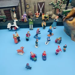 Special Offer Miniature Doll Minifigures Sand Table Gardening DIY Bonsai Decoration Articles Handicraft Gifts Desk Sculpture