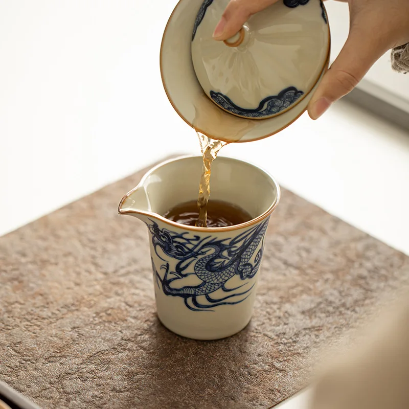 Ru Ware Blue and White Pattern Pitcher Gong Dao Bei Beige Tea Household Kung Fu Set Separator Gracked Glaze Supportable