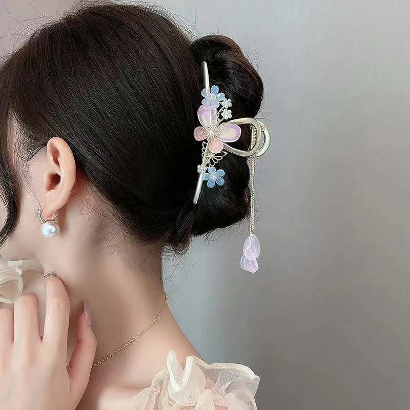 

Новый зажим с кисточкой и жемчугом, женский хвост, зажим для волос в виде акулы, милые заколки для волос, модные аксессуары для волос для девочек