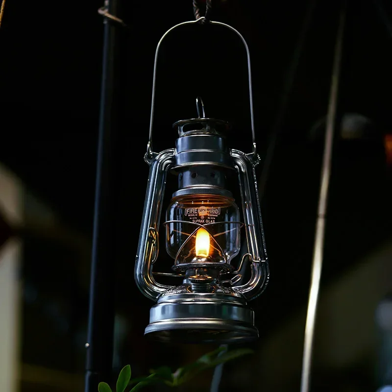 

Outdoor Camping Tent Lights Retro Camping Lanterns Old Kerosene Lamp Vintage Camping Ambient Lights Flame Atmosphere Horse Light