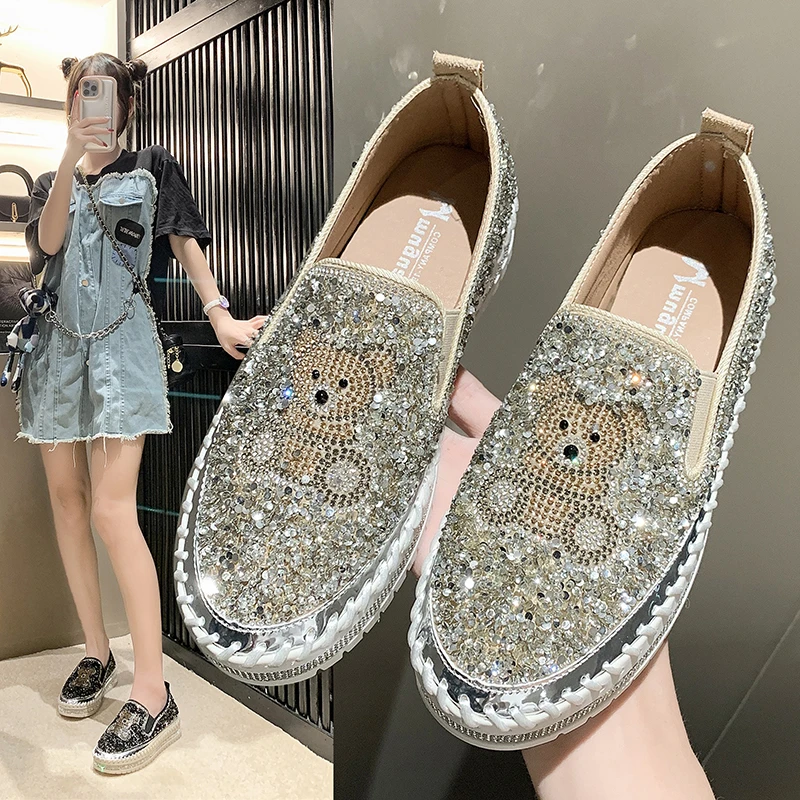 

Spring New Style Cartoon Bear Rhinestone Flat Shoes Versatile Flat Shoes Large Size Comfortable Leisure Loafers Zapatos De Mujer