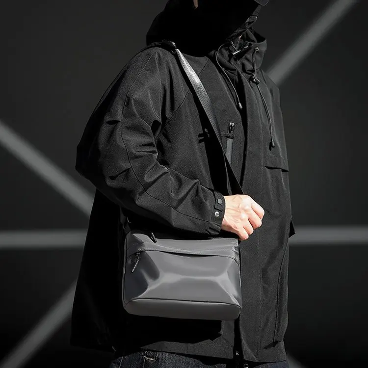 Men's Simple Multi-layer Large Capacity Oxford Cloth Shoulder Bag Waterproof Outdoor Sports Bag Nylon Fabric Zipper Closure