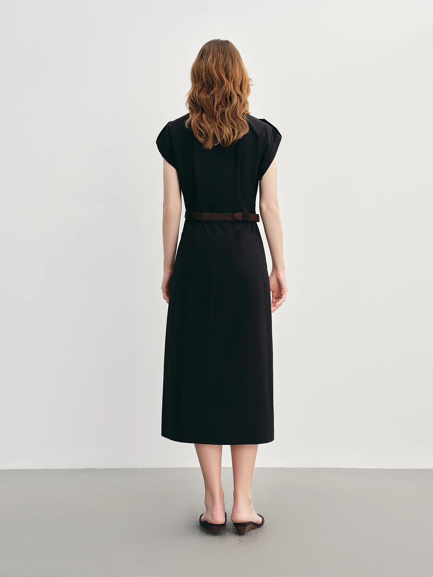 ​ فستان قميص بدون أكمام لصيف 2025 من DUSHU - طيات مدسوسة بكتف منسدل وثنيات وخصر جذاب وقص مكتب للنزهة ​