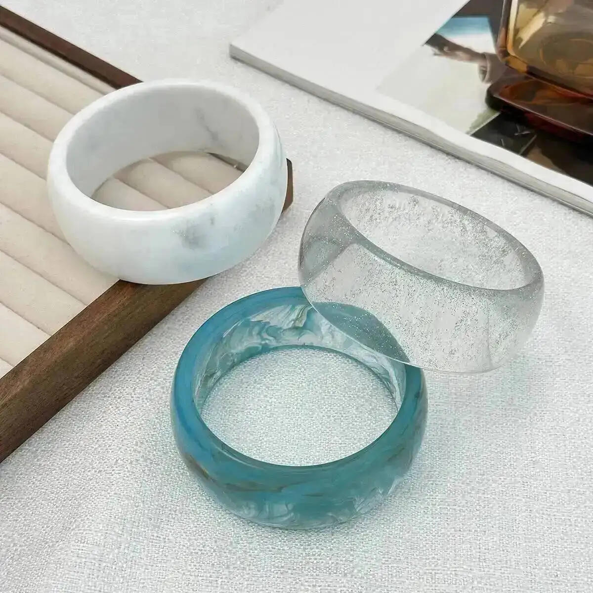 

Lacteo 3 Style Temperament Elegant Acrylic Resin Bangle Bracelet for Women Minimalism Stacking Large Round Bangles Charm Jewelry