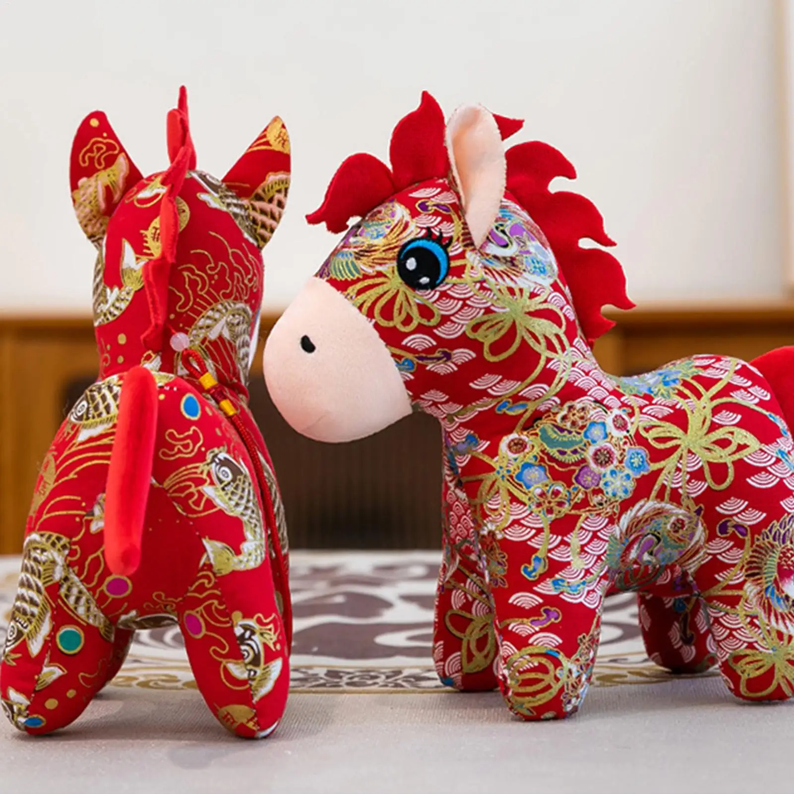 

25 см красная плюшевая игрушка Lucky Horse, мягкая, приятная для кожи, милая подвеска в виде лошади, счастливый Новый год, талисман, декор, праздничный подарок, подарок для ребенка