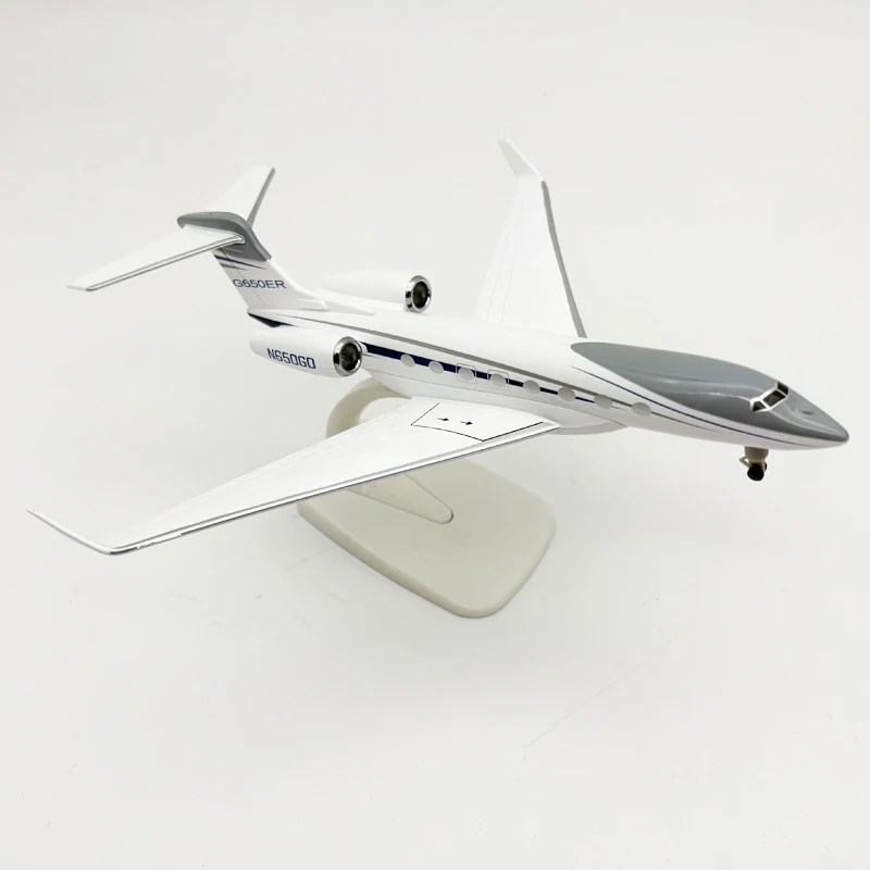 20cm Metal Gulfstream G650ER Business Model Planes Scale Aircraft Diecast With Wheels Base Miniature Airplane Static Collection view 5
