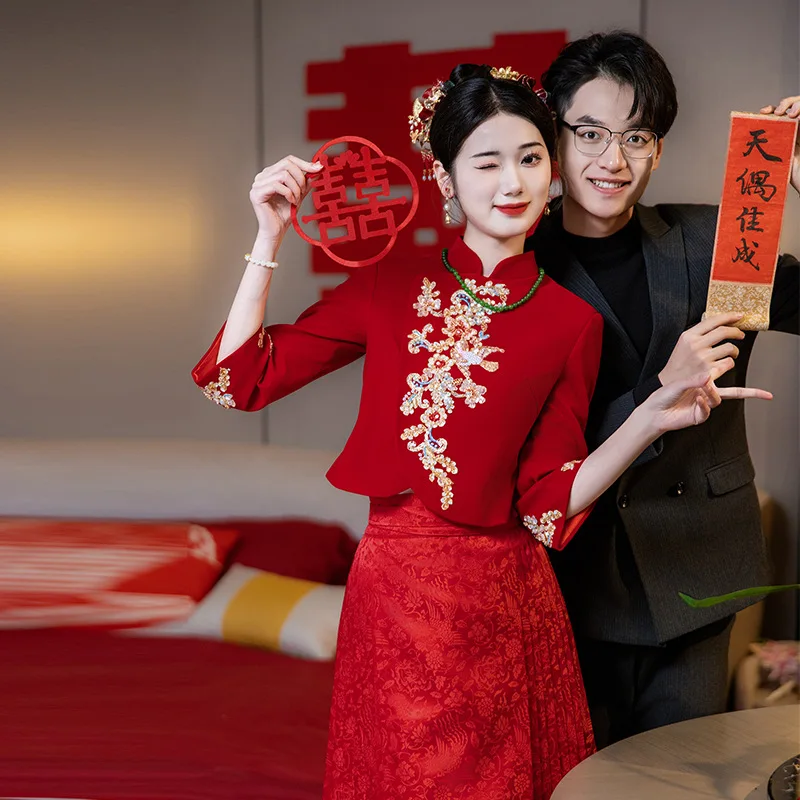 

Новый костюм с юбкой в китайском стиле в национальном стиле с конским лицом, 2024, улучшенная одежда для тостов ханьфу, красное обручальное платье, семейная обувь для посещения