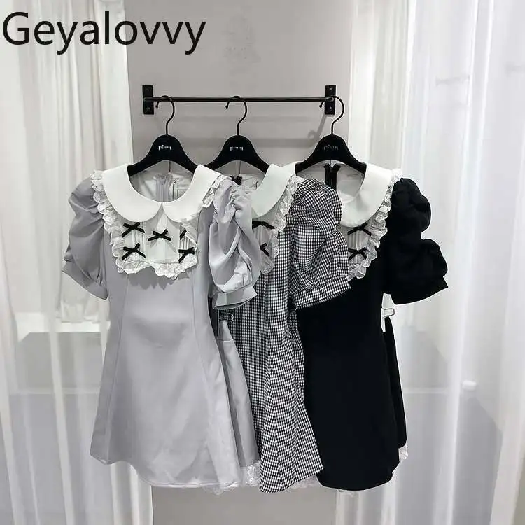 

Summer Japanese Sweet Girls Mass-produced Bow Doll Collar Shirt Slim-fitting Short-sleeved Top and Shorts Two-piece Set