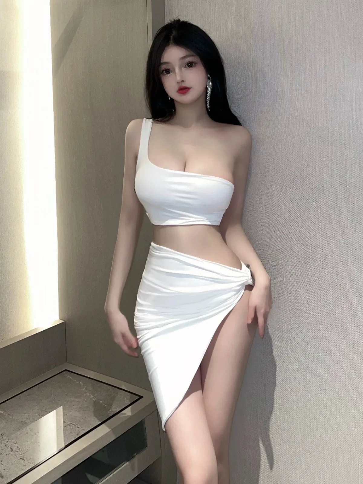 

Women Sexi Outfit Set Summer Lady One Shoulder Top And Split Asymmetric Skirt Suits Chamring Allure Date Banquets Dinner Sets