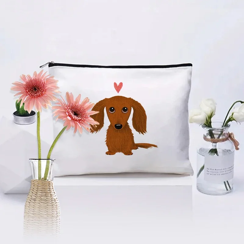 Love Dachshunds Dogs Pattern Zipper Makeup Bag Best Gift for Animal Lover Cosmetic Case Dog Mom Travel Organizer Women Wallet