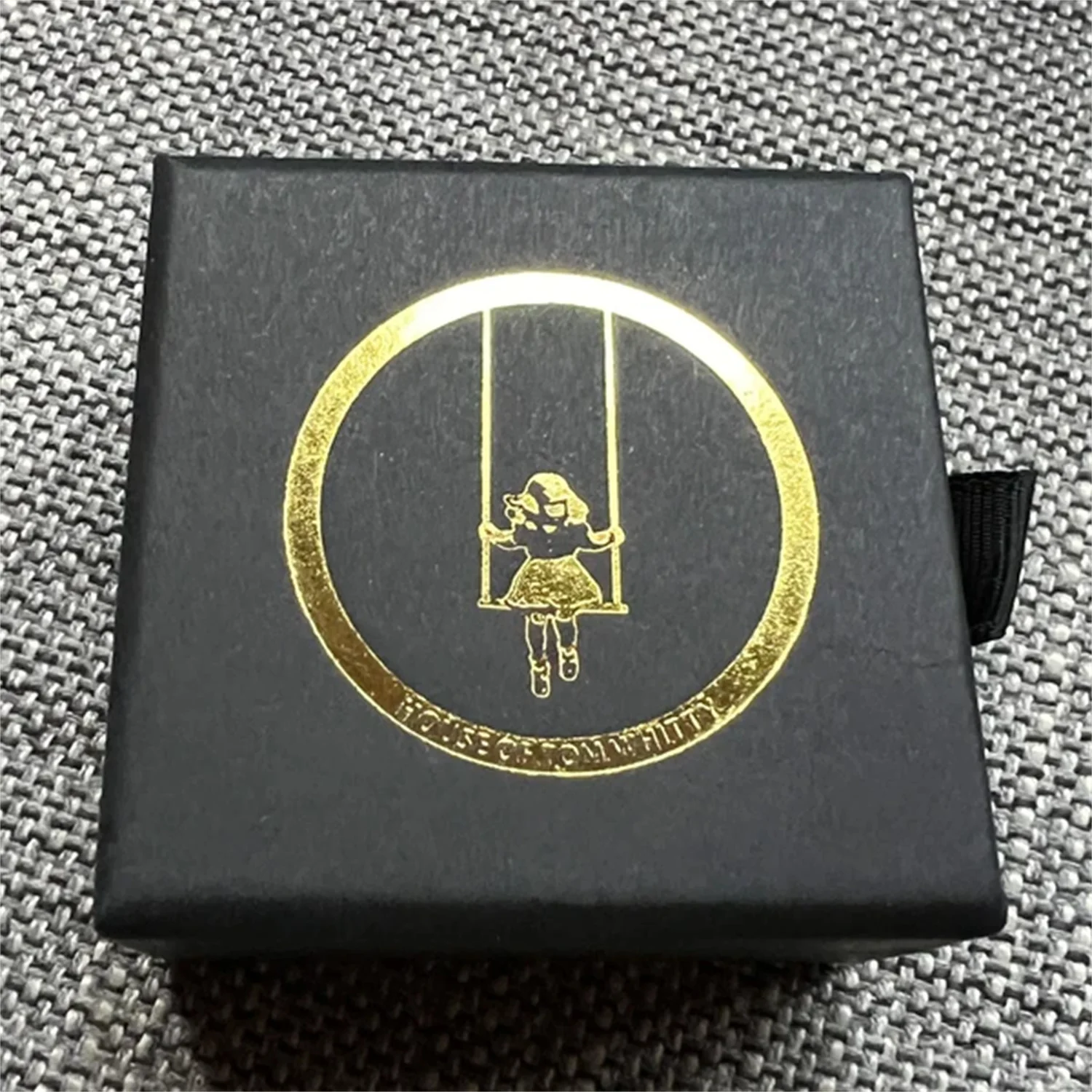 50pcs 9.5*9.5*2.5cm lined drawer box paper box necklace earring box with sponge personalized logo exquisite jewelry bag