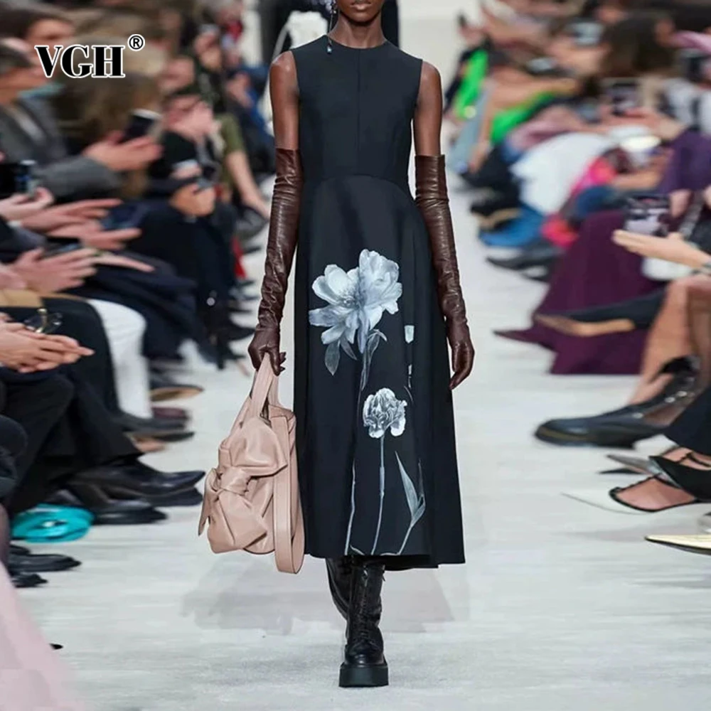 

VGH Catwalk Floral Printed Folds Dresses for Women O Neck Sleeveless High Waist Patchwork Zipper A Line Mid Dress Female Fashion