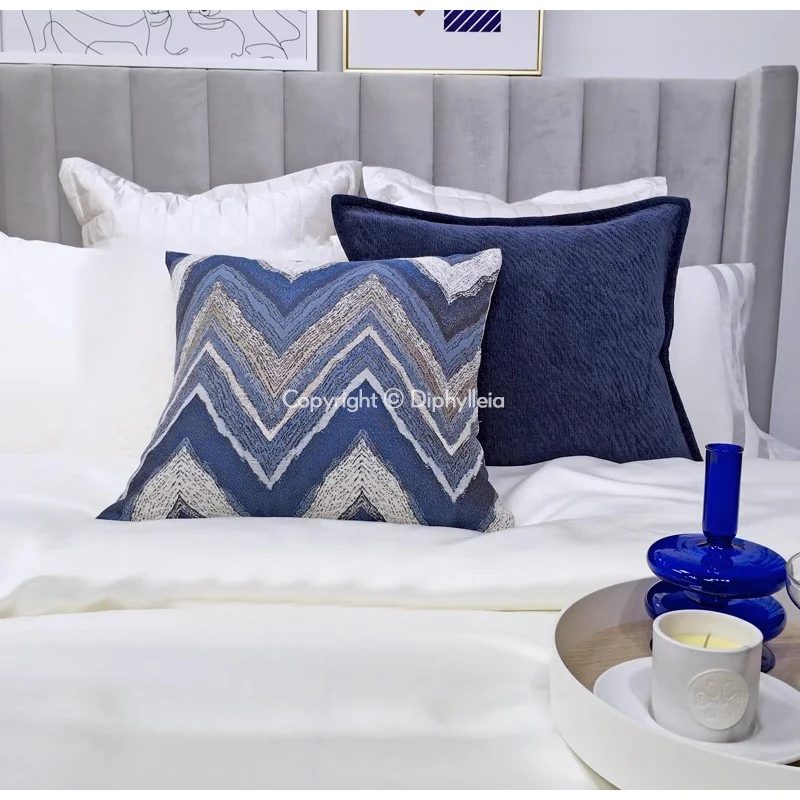 Diphylleia Modern Luxury Blue Rust Two-Tone Waves Geometric Jacquard Cushion Cover Cozy Throw Pillow Cases For Couch Bed Sofa