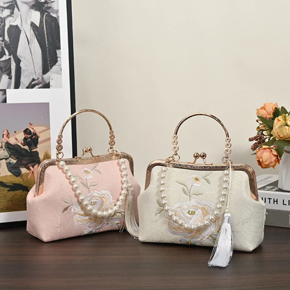 

Peony Cheongsam Embroidered Banquet Bag Elegant Handheld Chinese Style Handbag Large Capacity Pearl Chain Crossbody Bags