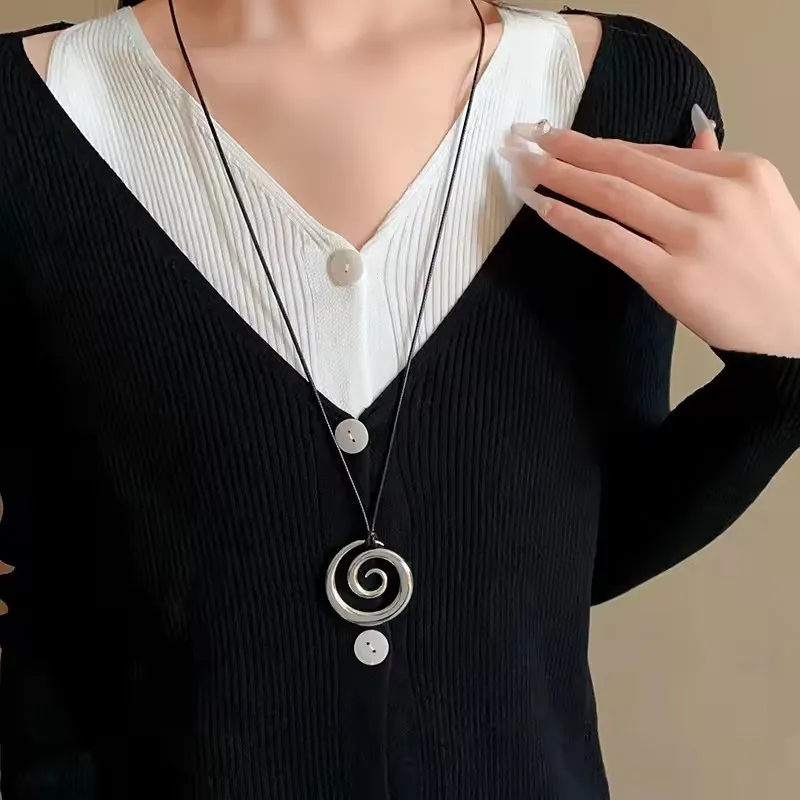 Punk Silber Farbe Metall Große Spirale Vortex Anhänger Halskette Für Frauen Männer Lange Leder Seil Pullover Kette Halsketten Schmuck