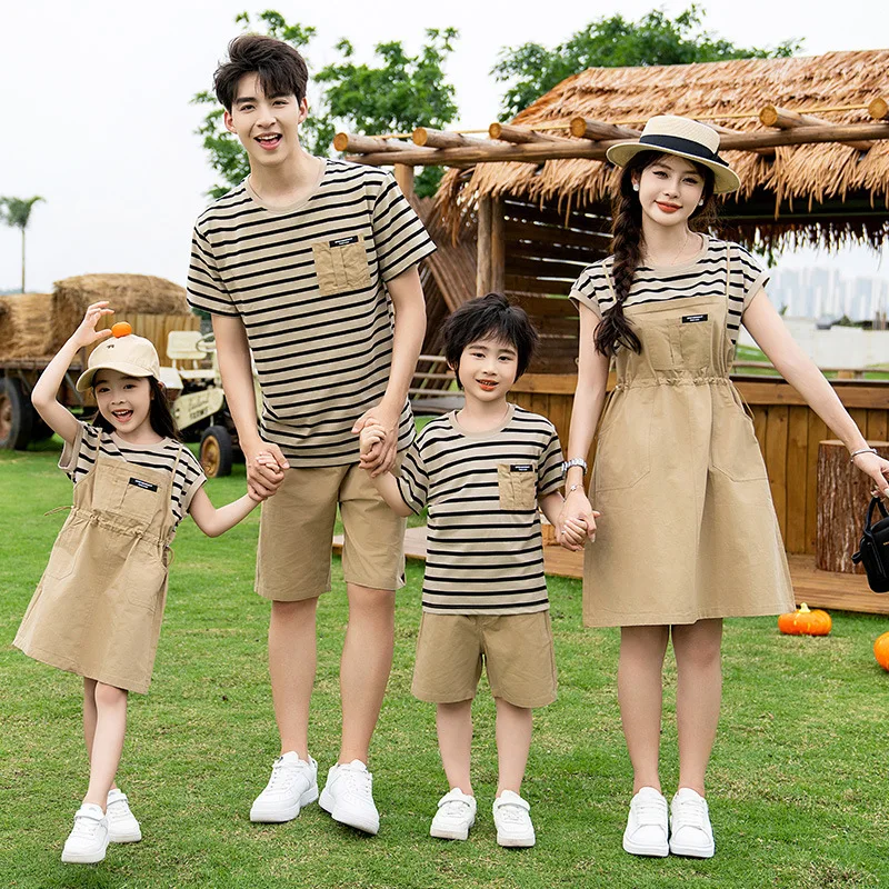 

Family Matching Clothes Mother Father Children Summer Clothing Mom Daughter One Piece Dress Dad and Son T Shirts Tow Piece Sets