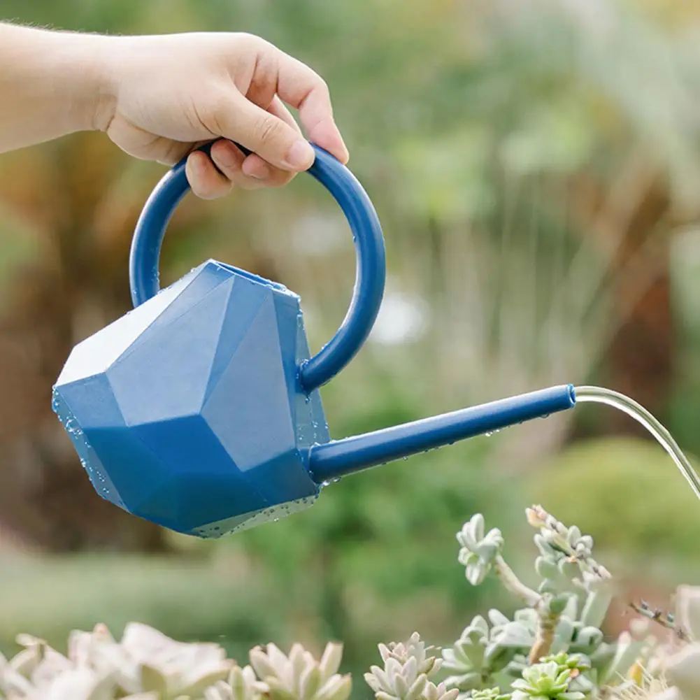 1.5L Watering Can Attractive 3 Colors Water Pot Beautiful Diamond Shape Watering Bottle for Garden