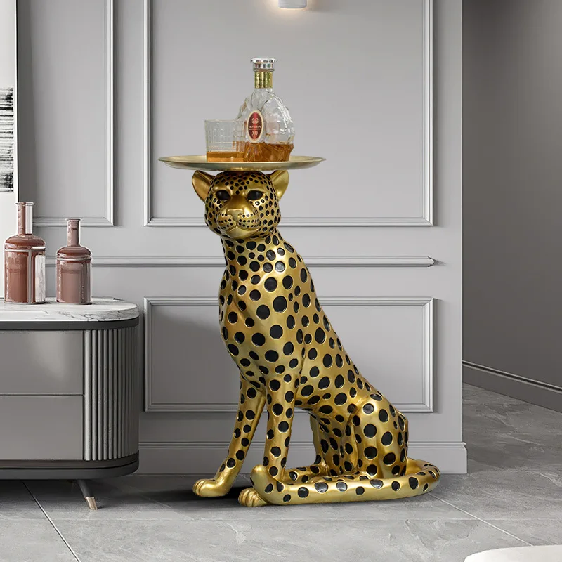 Große Leoparden-Dekofiguren für das Wohnzimmer, die Reichtum anziehen, kreative Heimdekorationen und weiche Dekoration für den Sofabezug am Eingangsbereich.