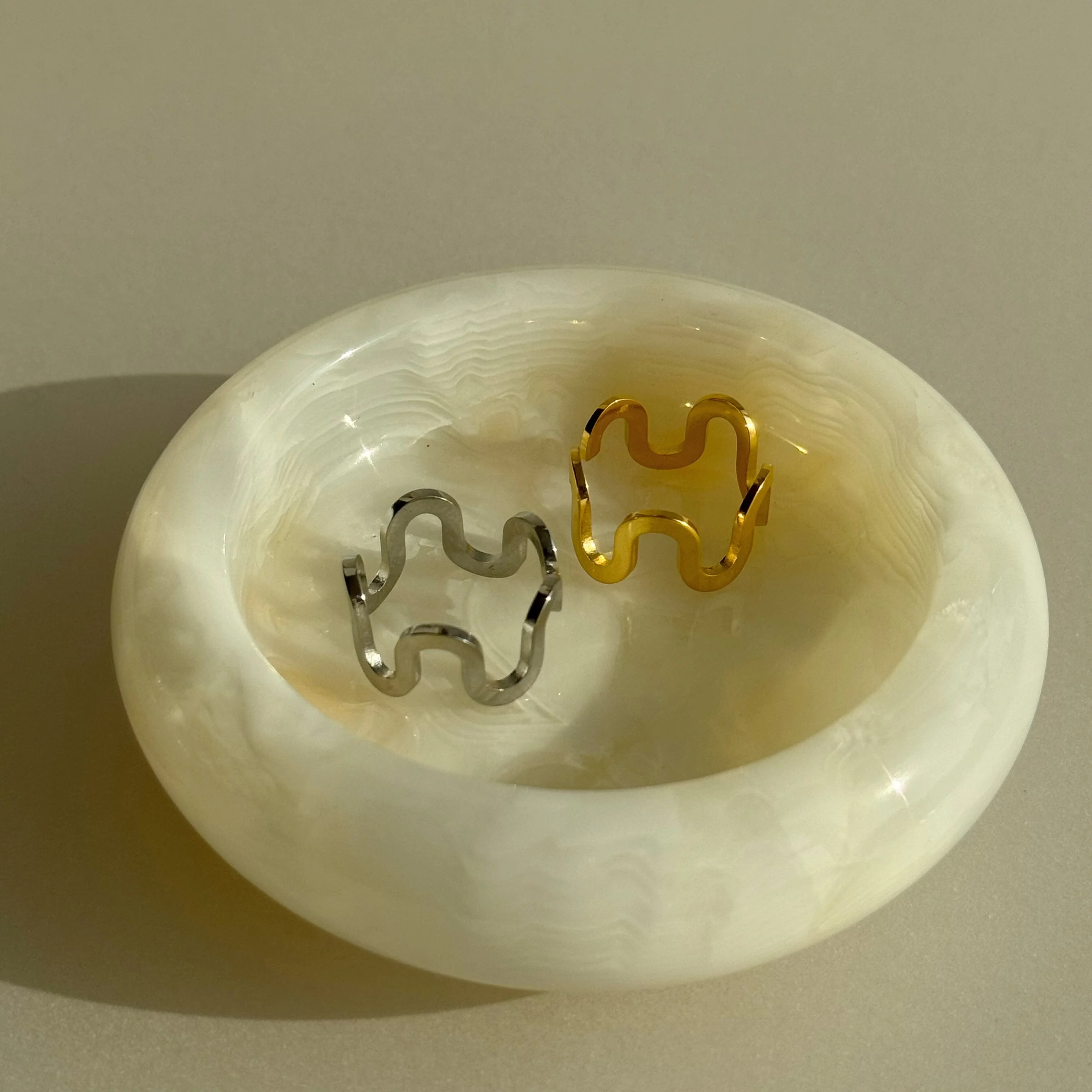 DASEIN New Vogue Wave Line Open Ring Ins Trendy 18k Pvd Gold Plated Stainless Steel High Quality Dance Jewelry for Party Women