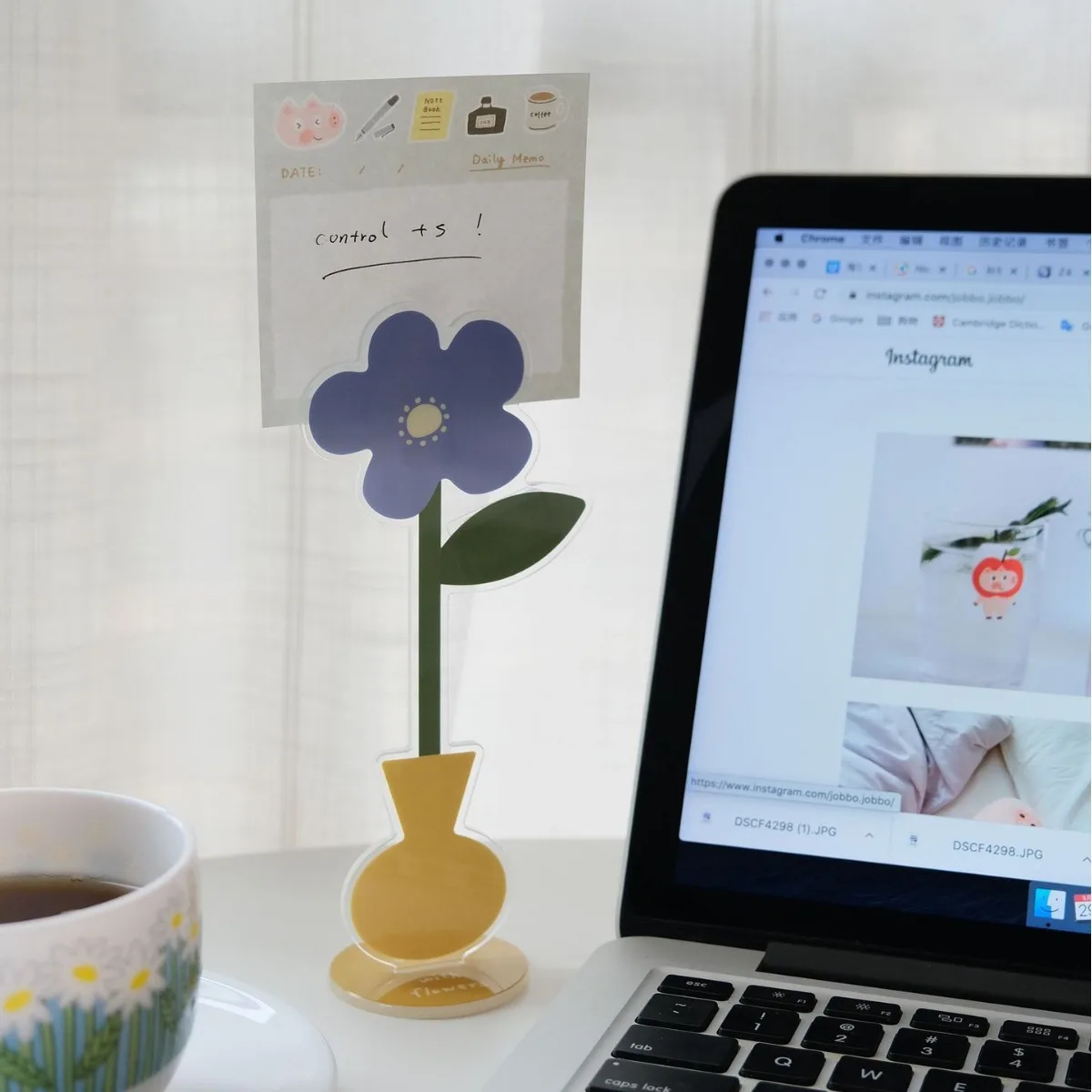 1 Pack Acrylic Ins Photo Holder Vertical Message Holder Note Holder Cute Cartoon Flowers Desktop Decoration Note Holder