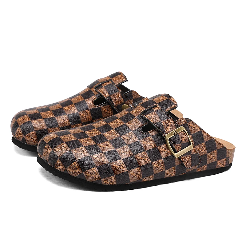 

Various styles of men's slippers, suitable for wearing on the beach, have a fashionable design and are suitable for daily use.