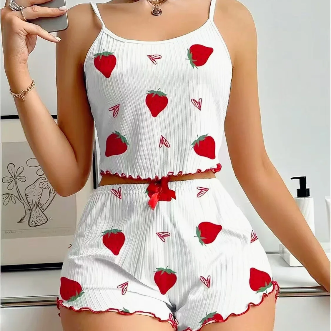 

Пижамный костюм с клубничным принтом, новые шорты на подтяжках, сексуальный молочный шелковый костюм, удобная домашняя одежда, женская одежда для сна, мягкая повседневная одежда из 2 предметов